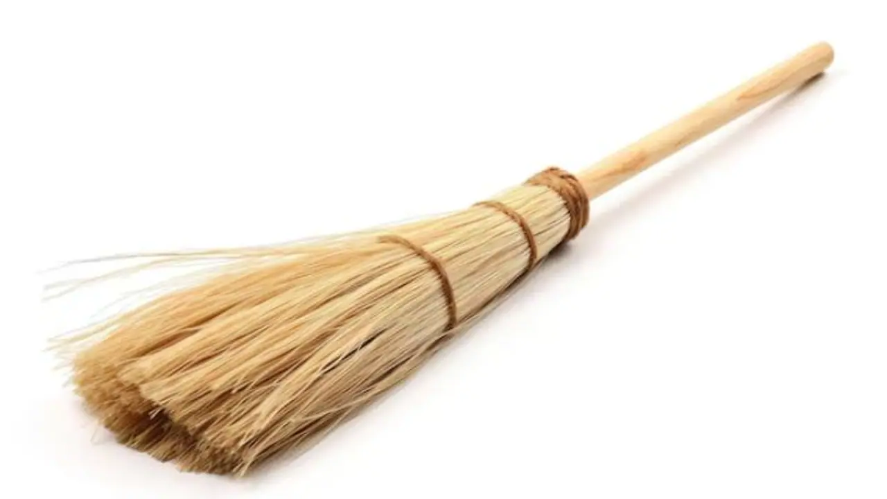 Broom Vastu Shastra rules
