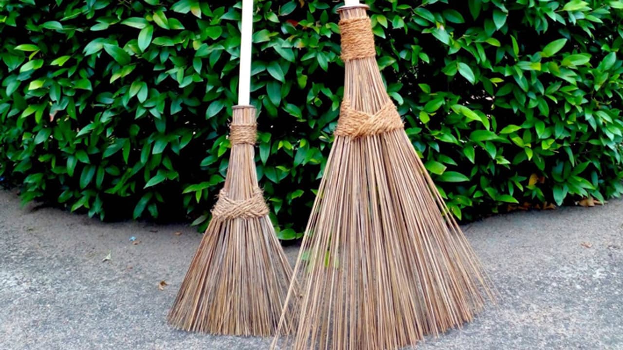 importance of purchasing broom on Dhanteras according to vastu importance of purchasing broom on Dhanteras according to vastu