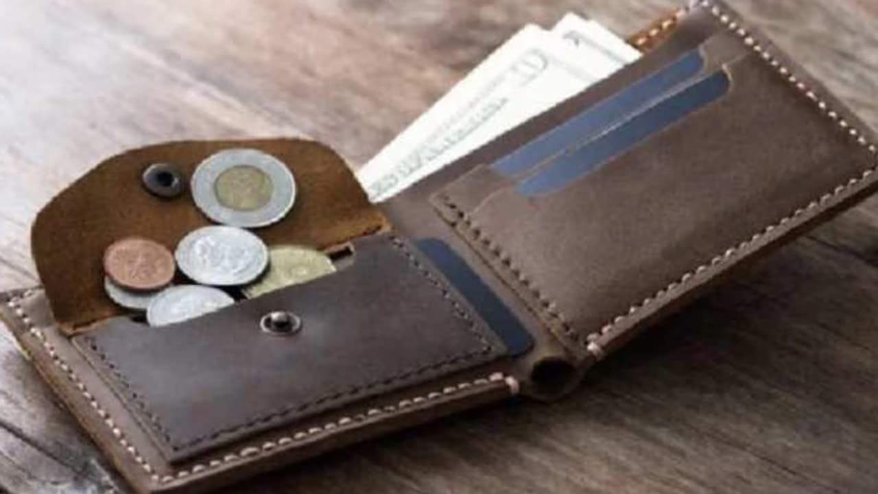 Vastu tips for purse Vastu tips for purse