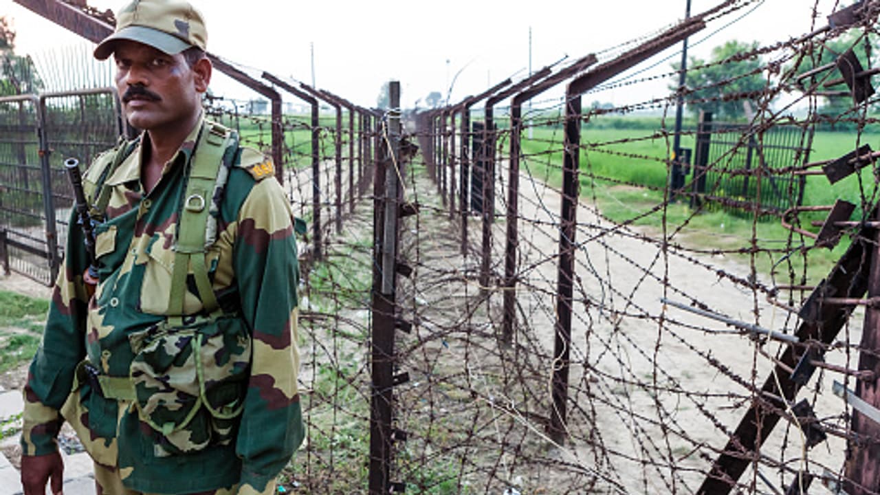 Bangladesh Violence BSF tightens border measures to prevent Bangladeshi infiltration bsm Bangladesh Violence BSF tightens border measures to prevent Bangladeshi infiltration bsm