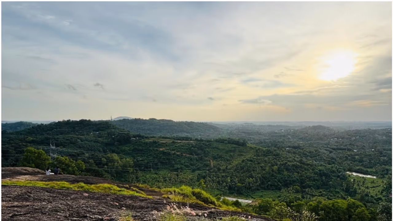 Kadumbu Hills