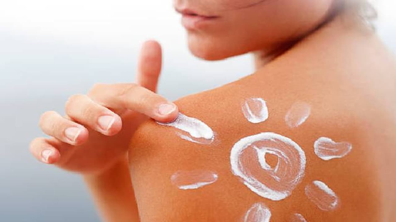 How to make sunscreen at home How to make sunscreen at home