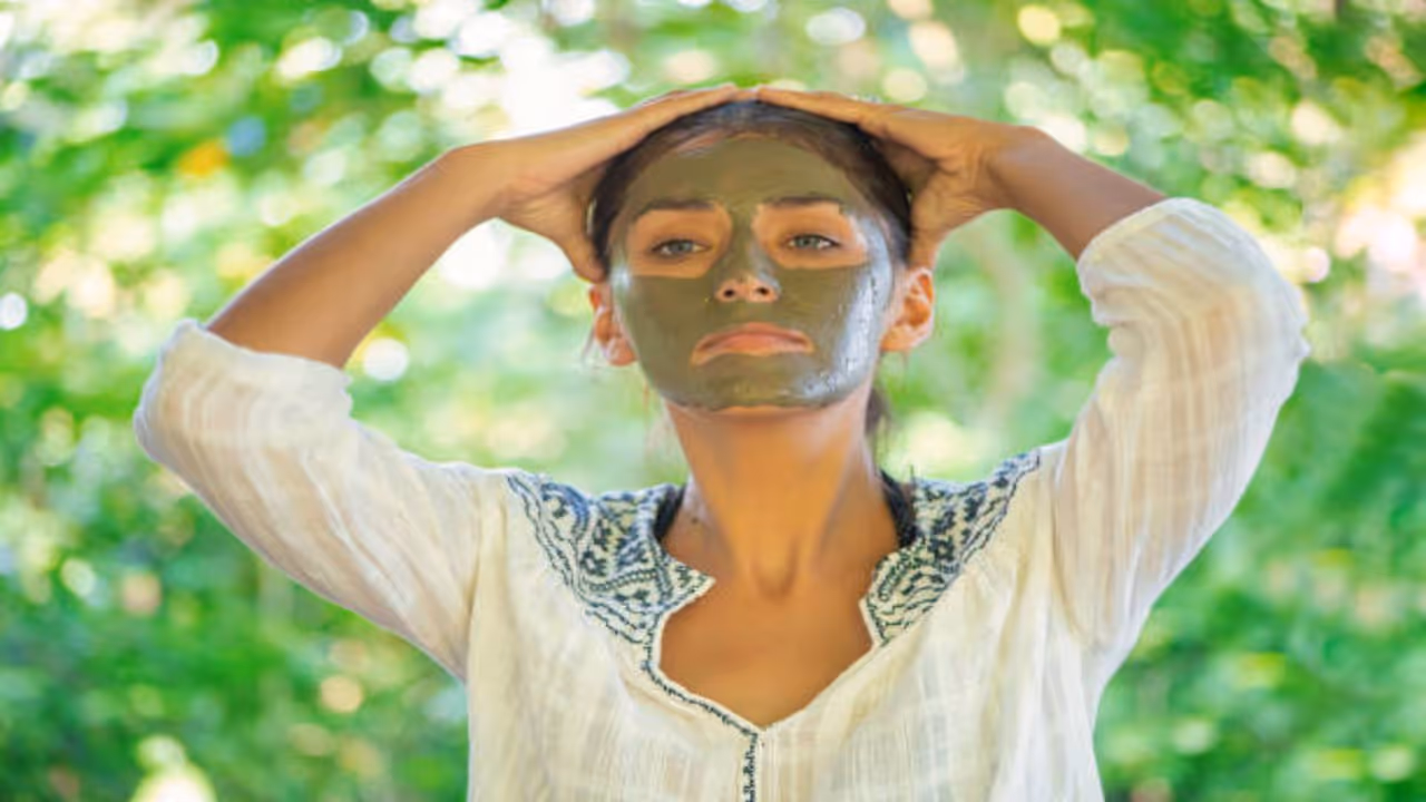 5 ayurvedic ingredients to include in your everyday skin care routine
