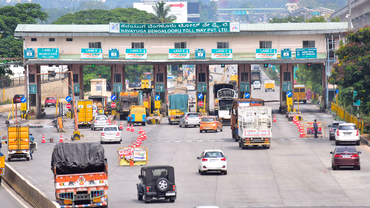 Bengaluru Nelamangala NH4 Toll