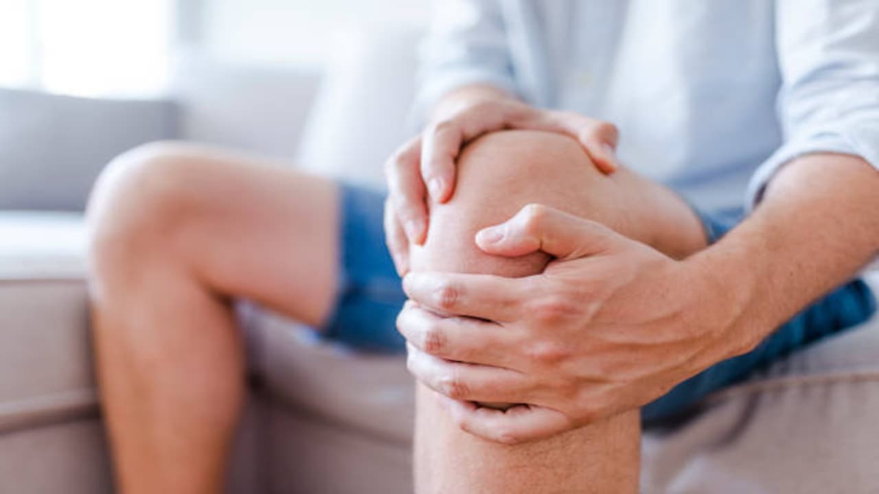 early knee and joint pain 