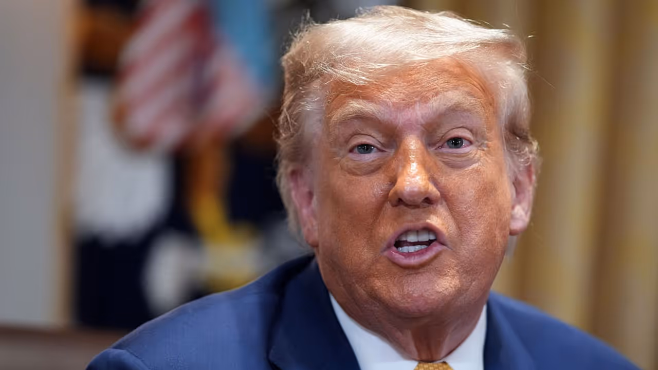 Trump Threatens Cambodia and Thailand Stop War or No Trade