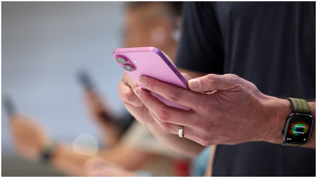 iPhone 16 Pro Max iPhone 16 Pro Max