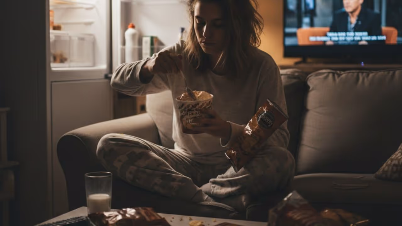 midnight snacking side effects