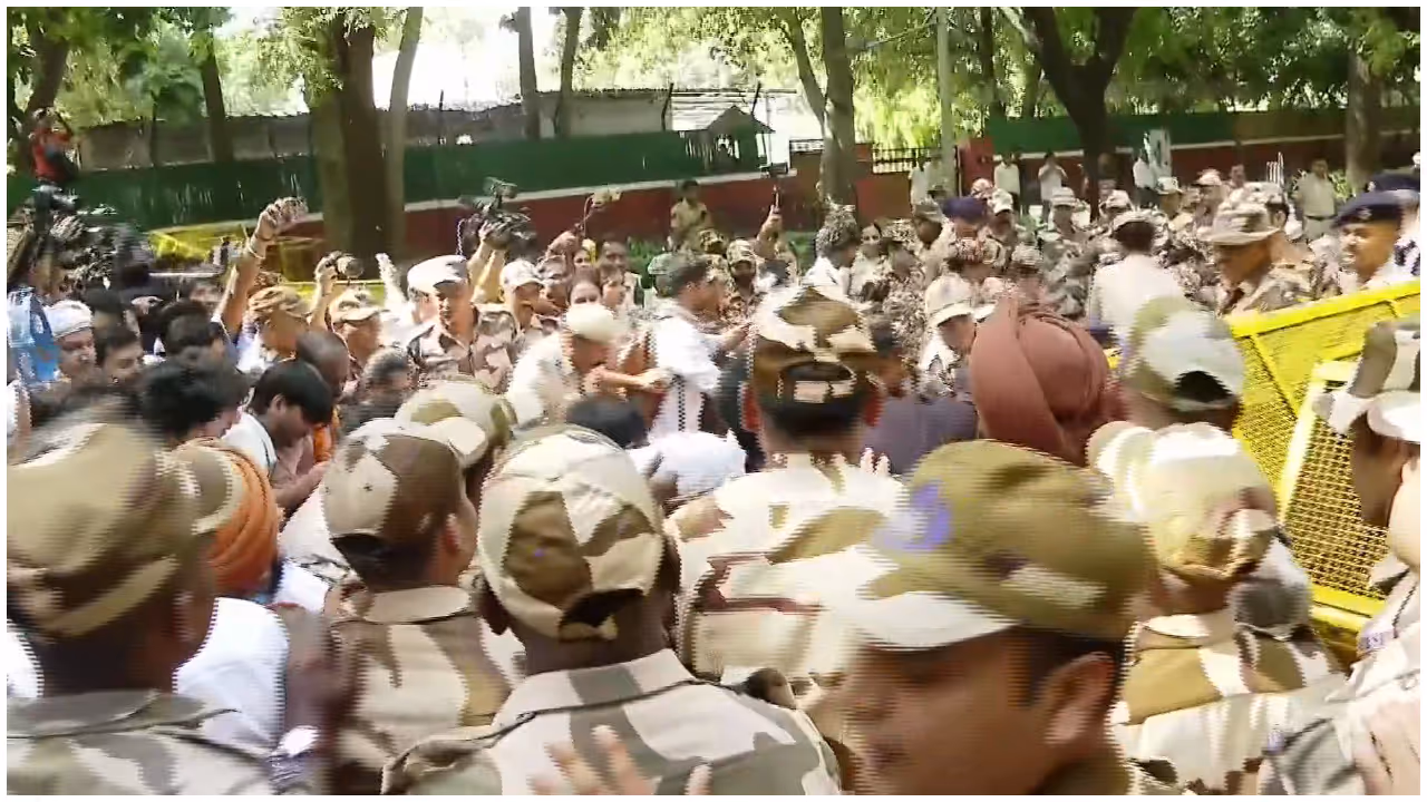 DELHI POLICE DELHI POLICE