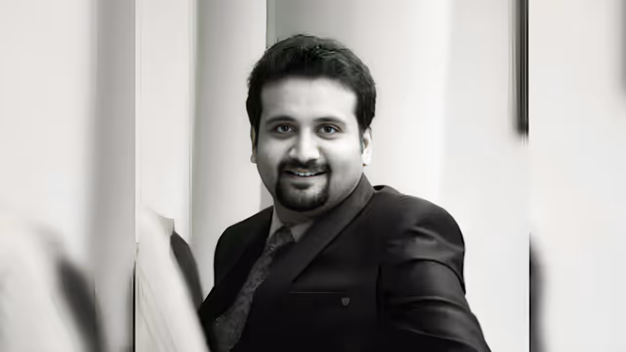 Maharashtra Latur cardiologist Mehul Rathod found dead in car police probe suspected suicide Maharashtra Latur cardiologist Mehul Rathod found dead in car police probe suspected suicide
