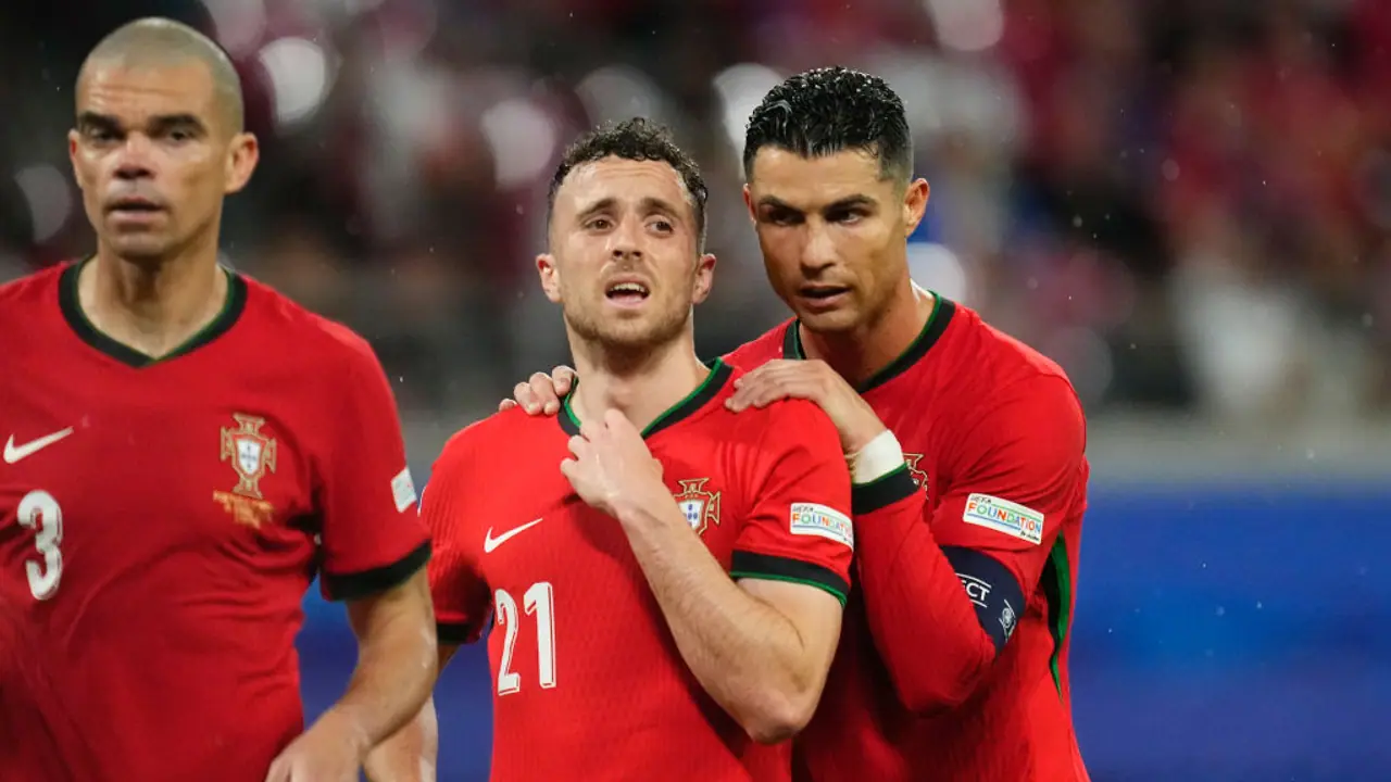 Cristiano Ronaldo and Diogo Jota