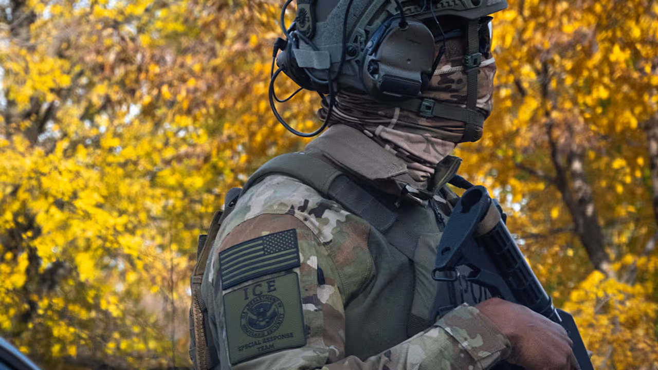 ICE Patrols Chicago Neighborhoods ICE Patrols Chicago Neighborhoods