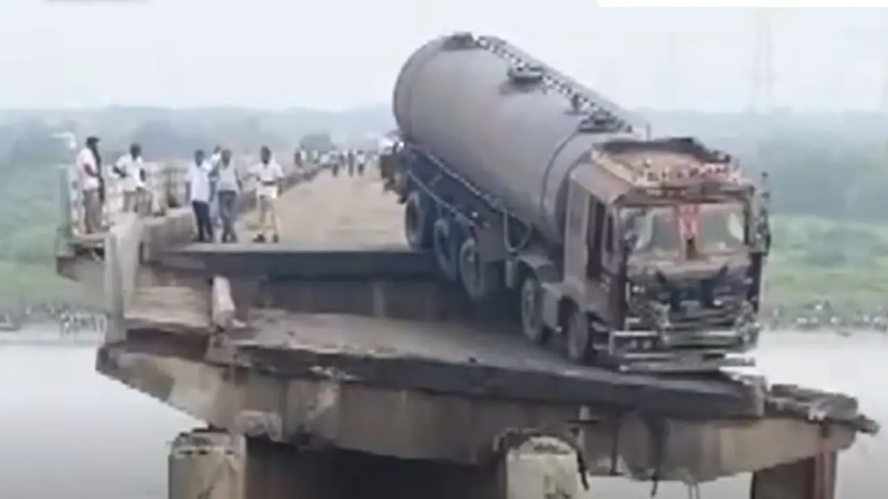 Gujarat accident