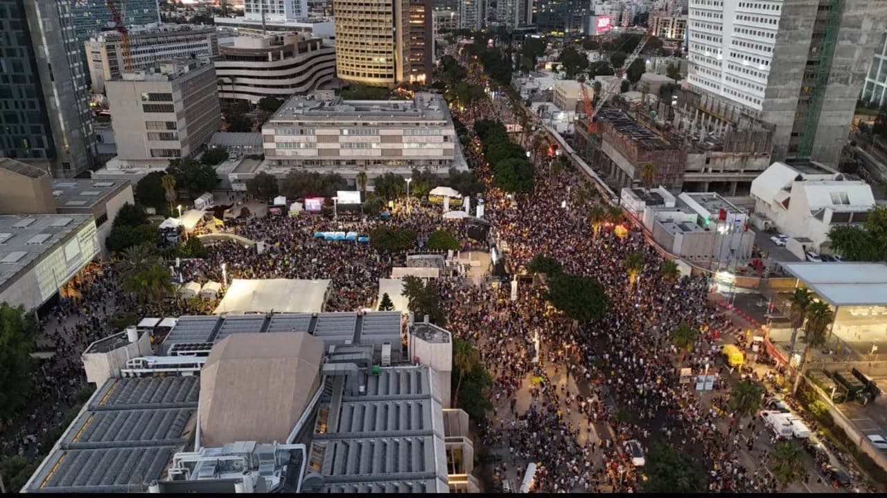 Tens of thousands of protesters gather in Tel Aviv to demand end to Gaza war