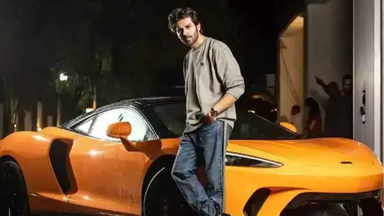 Kartik Aaryan McLaren GT Kartik Aaryan McLaren GT