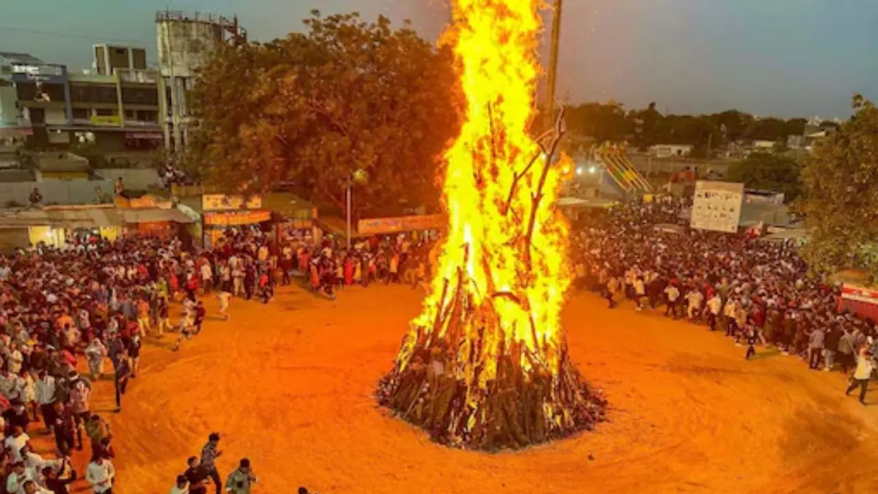 holika dahan 2025
