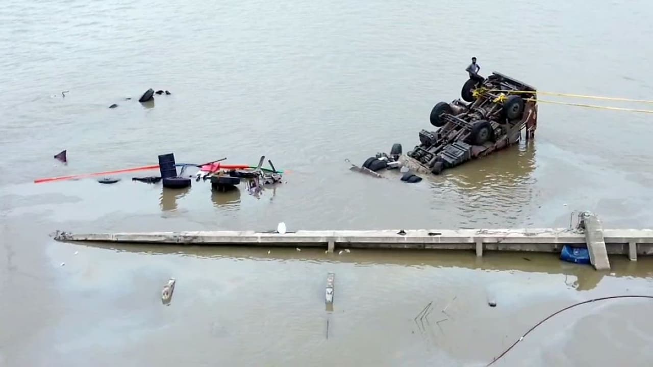 Gujarat Bridge collapse Gujarat Bridge collapse
