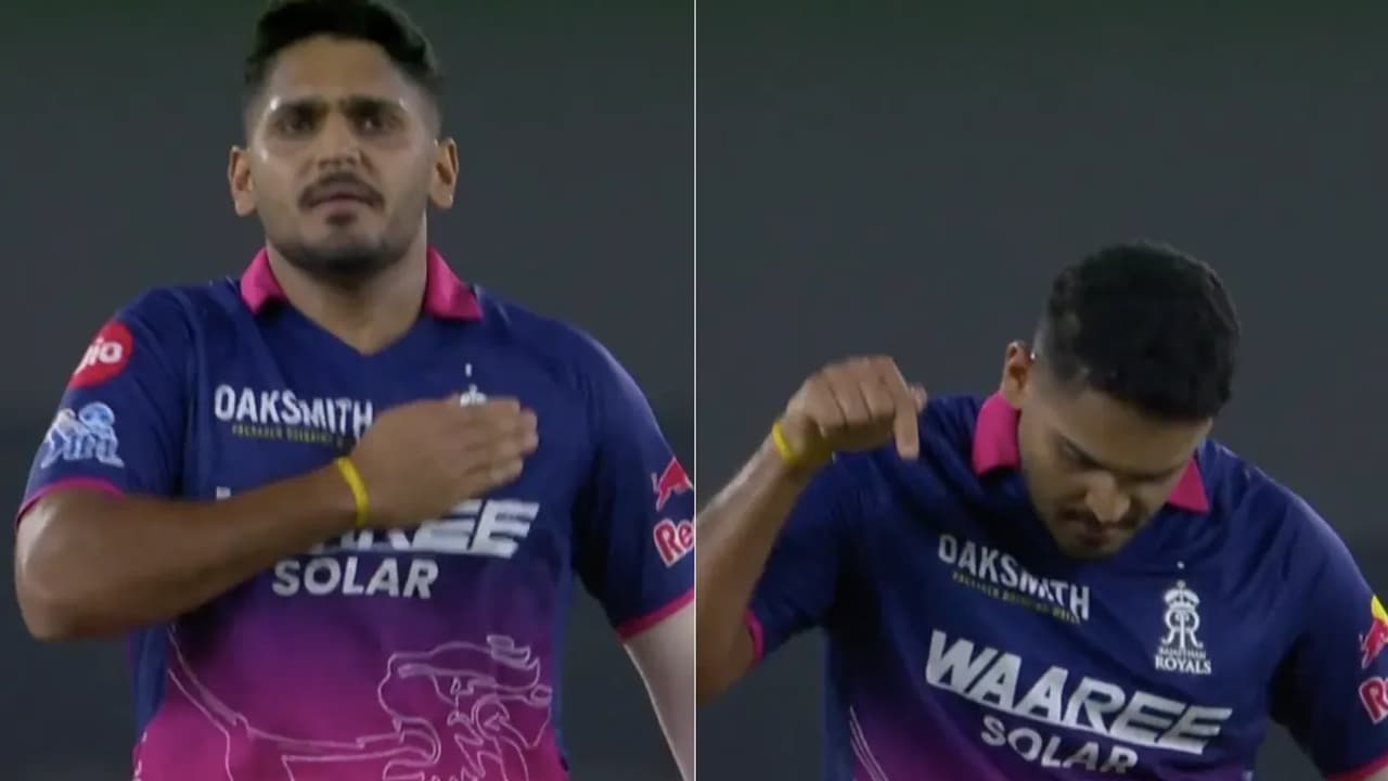 Tushar Deshpande Recreates KL Rahul’s Famous Gesture Tushar Deshpande Recreates KL Rahul’s Famous Gesture