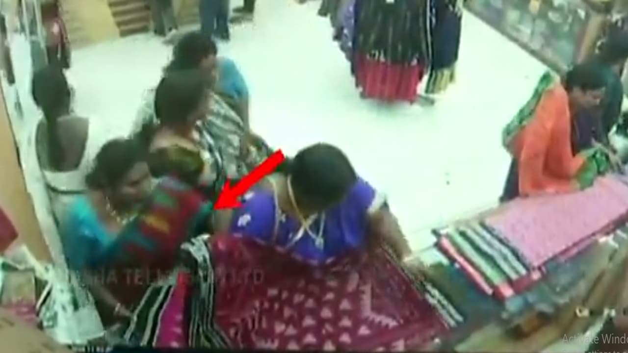 A gang of women stole sarees valued at over Rs 7 lakh from a Boyanika store in Odisha. A gang of women stole sarees valued at over Rs 7 lakh from a Boyanika store in Odisha.