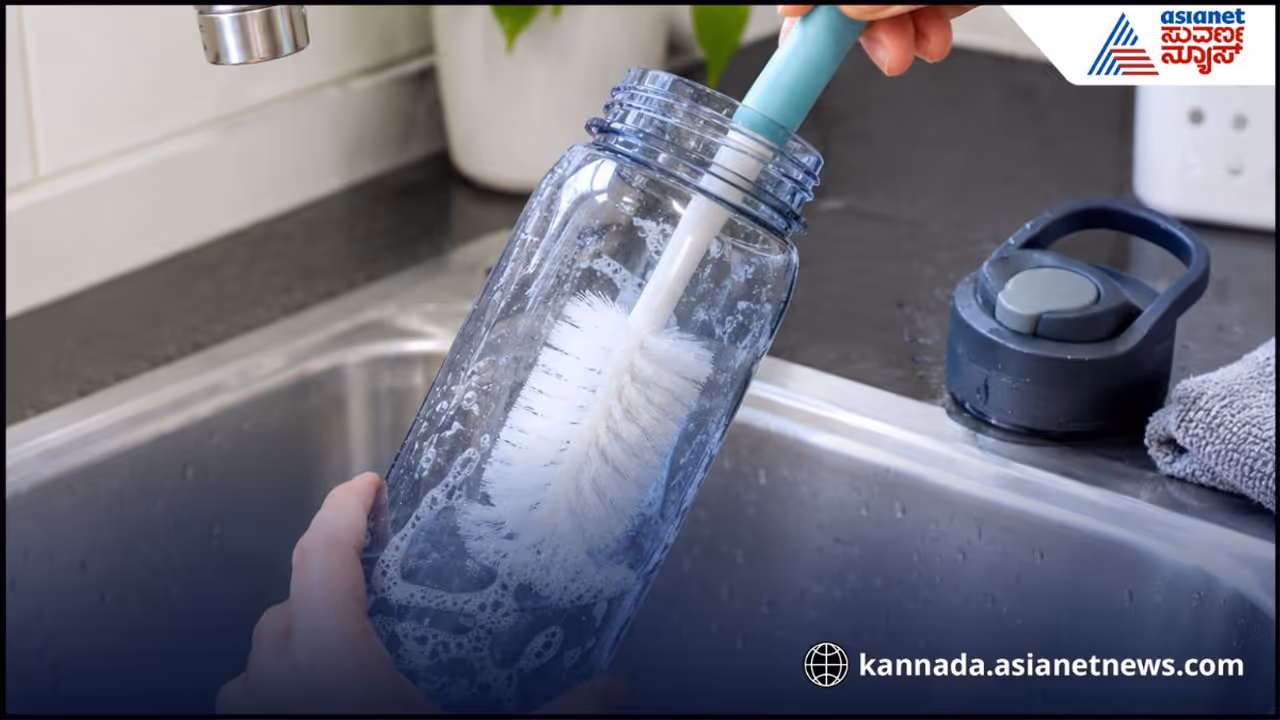 Water bottle Water bottle