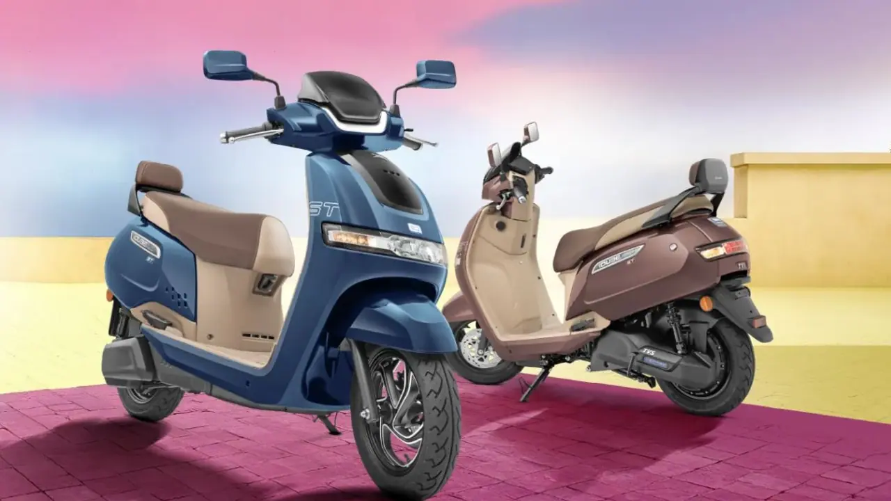 Tvs iqube electric scooter  Tvs iqube electric scooter