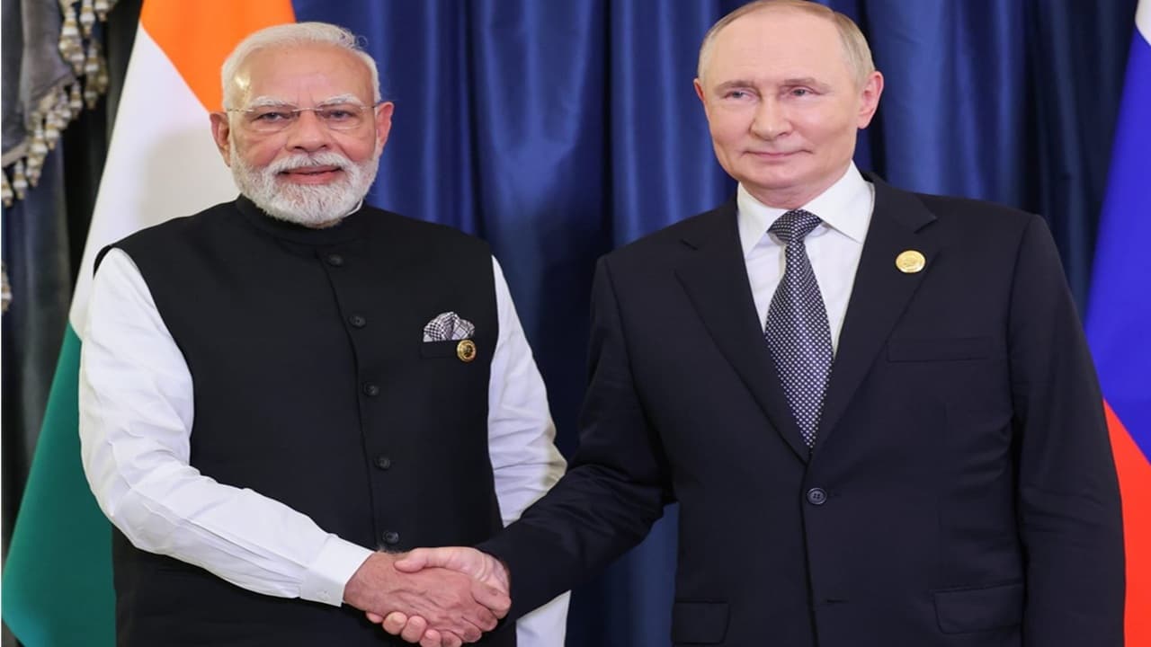 PM Narendra Modi With Vladimir Putin PM Narendra Modi With Vladimir Putin