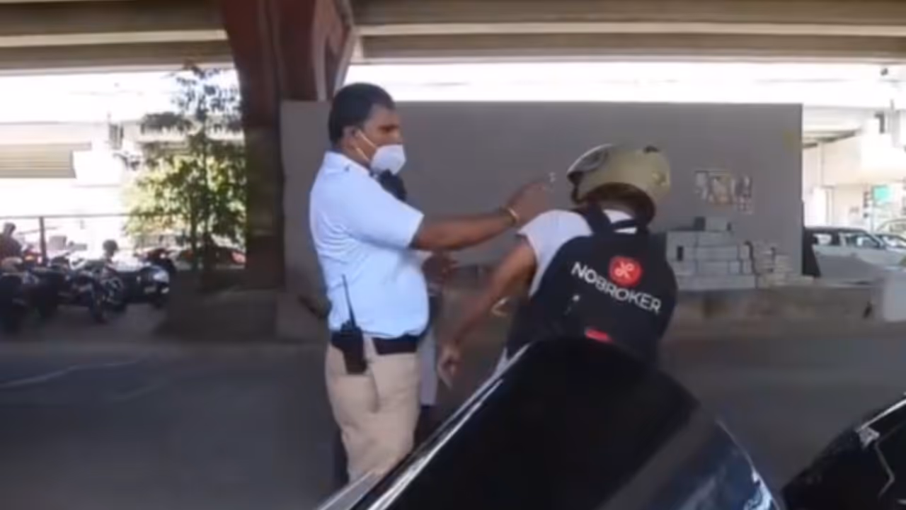 Bengaluru Traffic Cop Slaps Biker in Viral Video, Officer Suspended Amid Public Outrage 