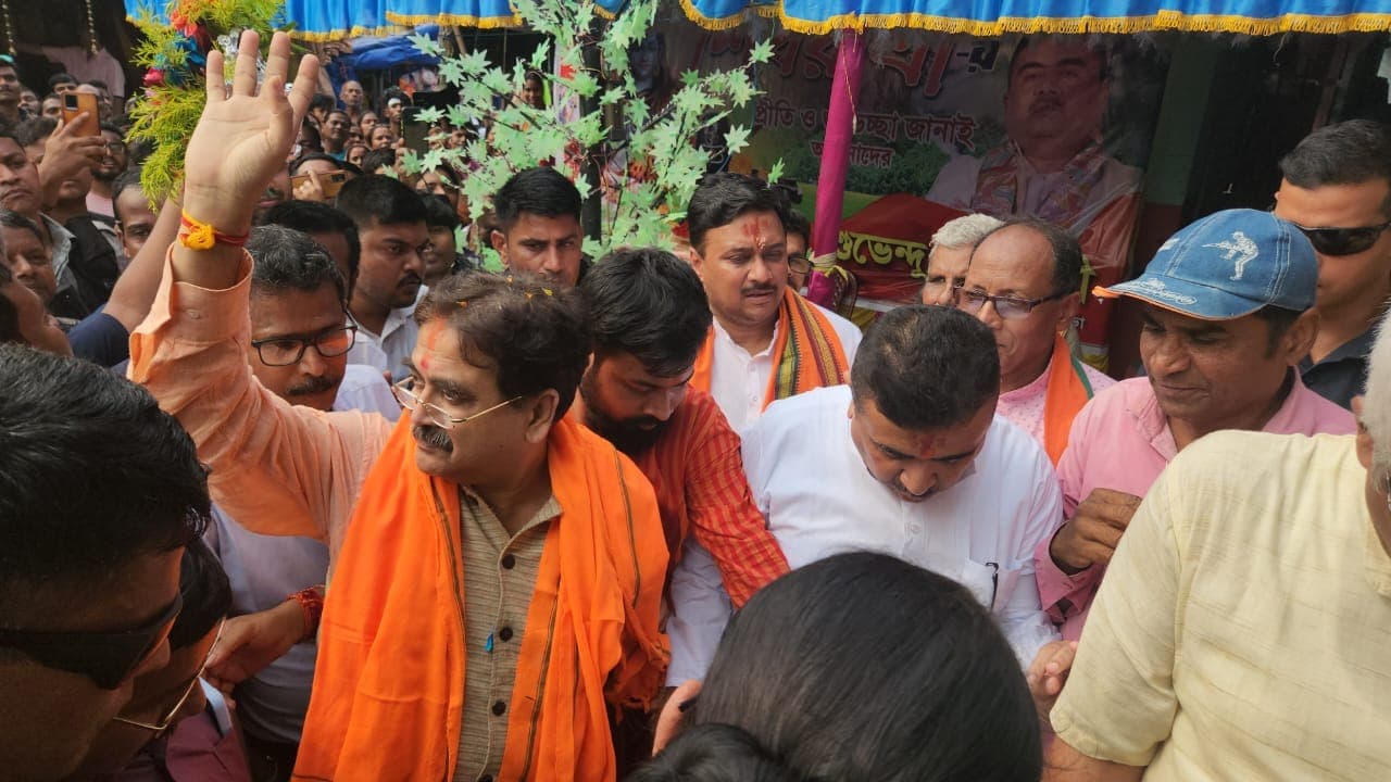 Abhijit Ganguly with BJPs Shuvendu Adhikari at Nandigram in Tamluk Lok Sabha constituency bsm Abhijit Ganguly with BJPs Shuvendu Adhikari at Nandigram in Tamluk Lok Sabha constituency bsm