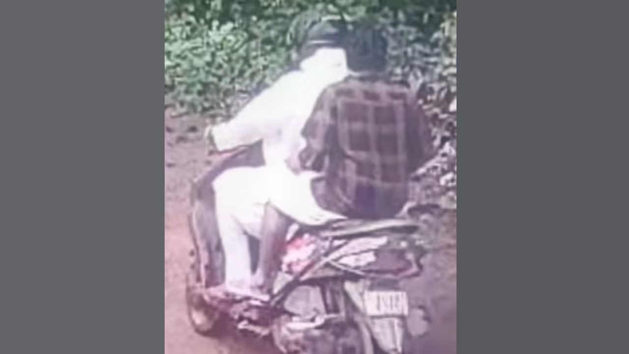 old woman's chain snatched old woman's chain snatched