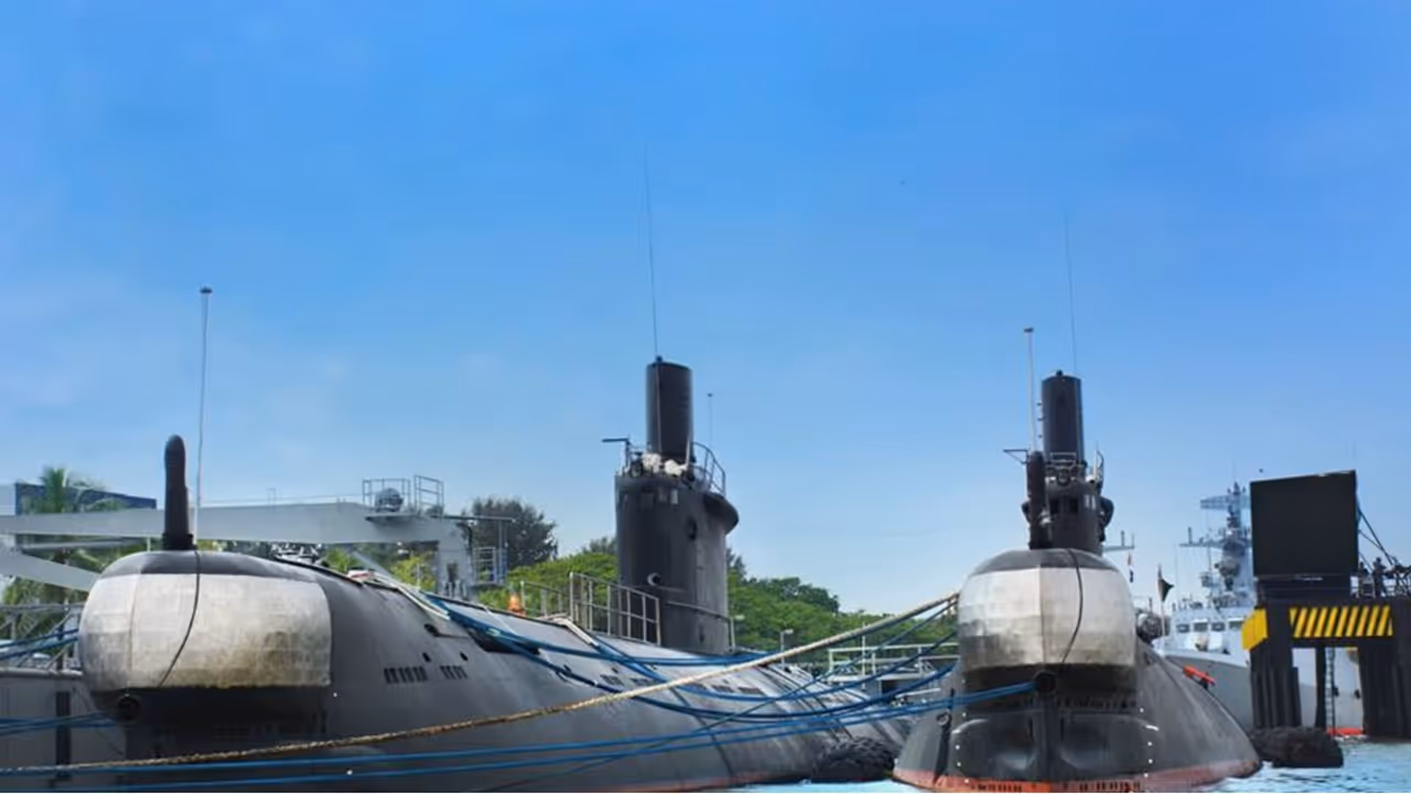 Type 035G Ming class submarines of Bangladesh Navy Type 035G Ming class submarines of Bangladesh Navy