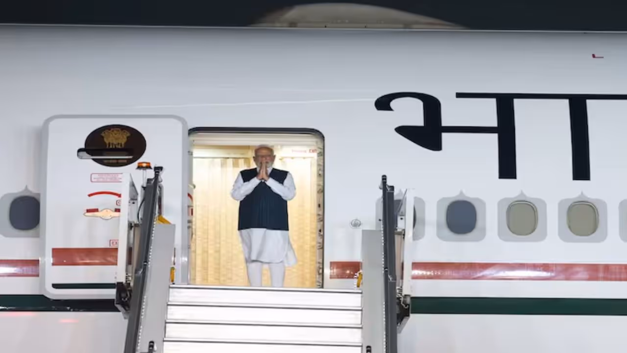 टोक्यो पहुंचे पीएम मोदी