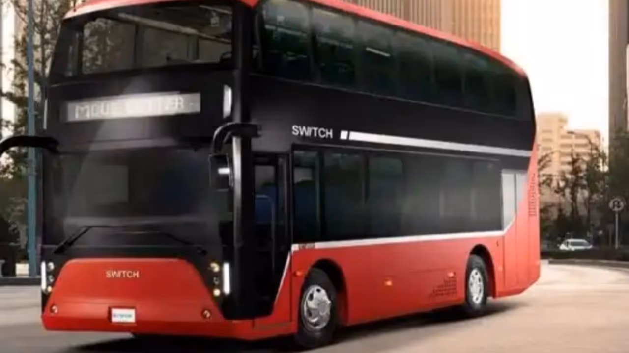 Double Decker Bus In Delhi