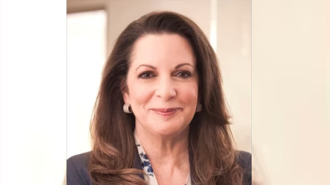 Julia Stewart Julia Stewart