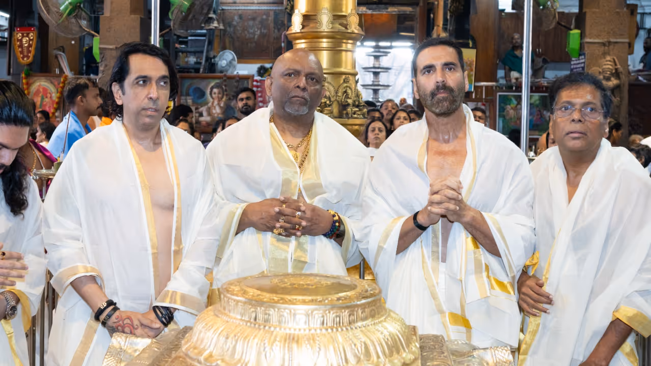 AKSHAY KUMAR AKSHAY KUMAR