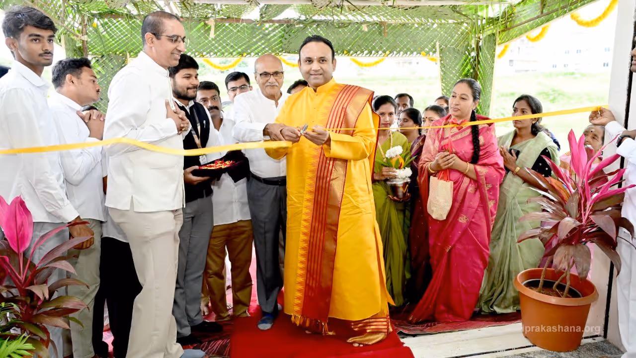 Sadguru Madhusudhana Sadguru Madhusudhana