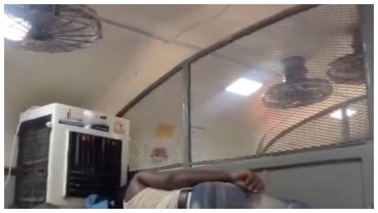 passenger use private coolers in indian railway local class passenger use private coolers in indian railway local class