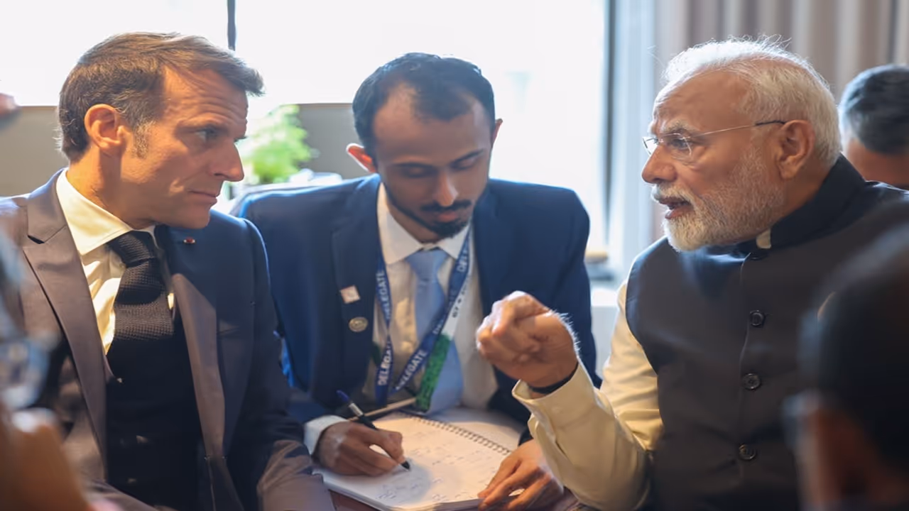 Narendra Modi Emmanuel Macron Narendra Modi Emmanuel Macron