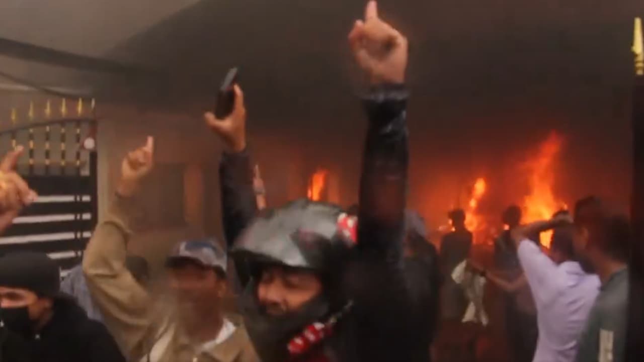 KP Sharma Oli home burns