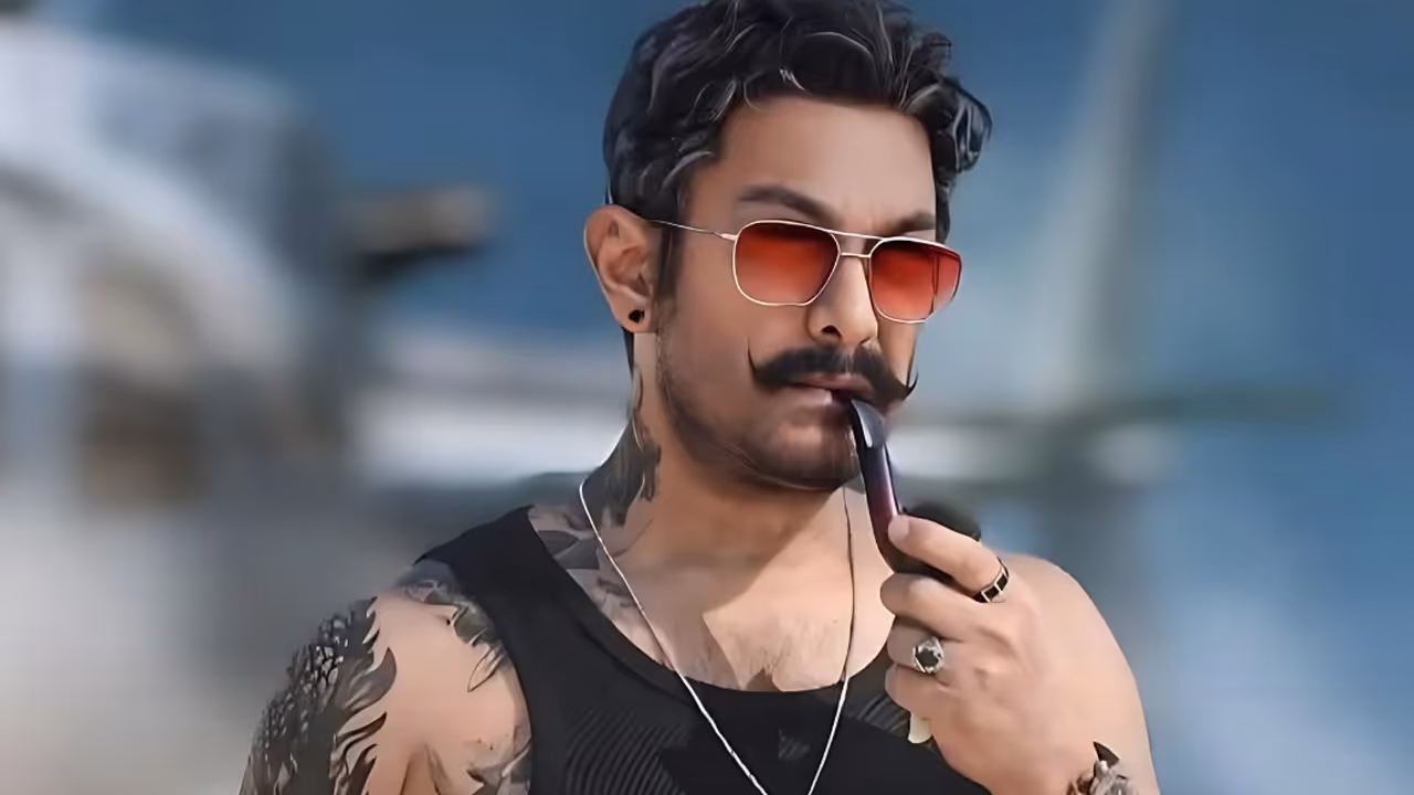 Aamir Khan In Coolie