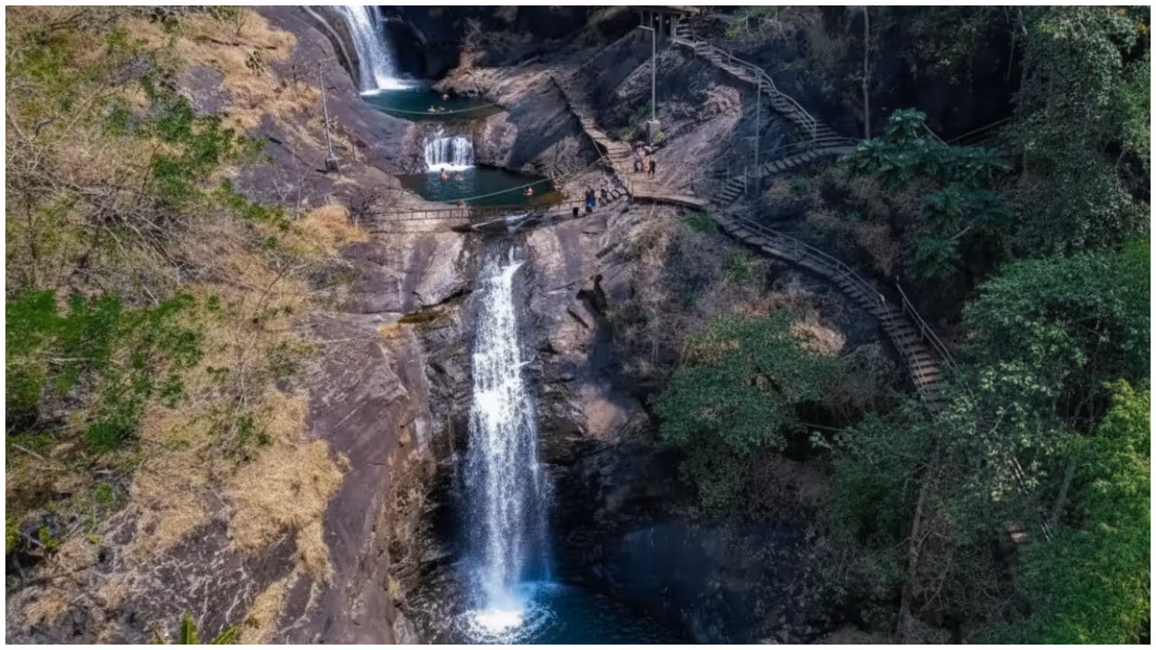 Ezharakund waterfalls