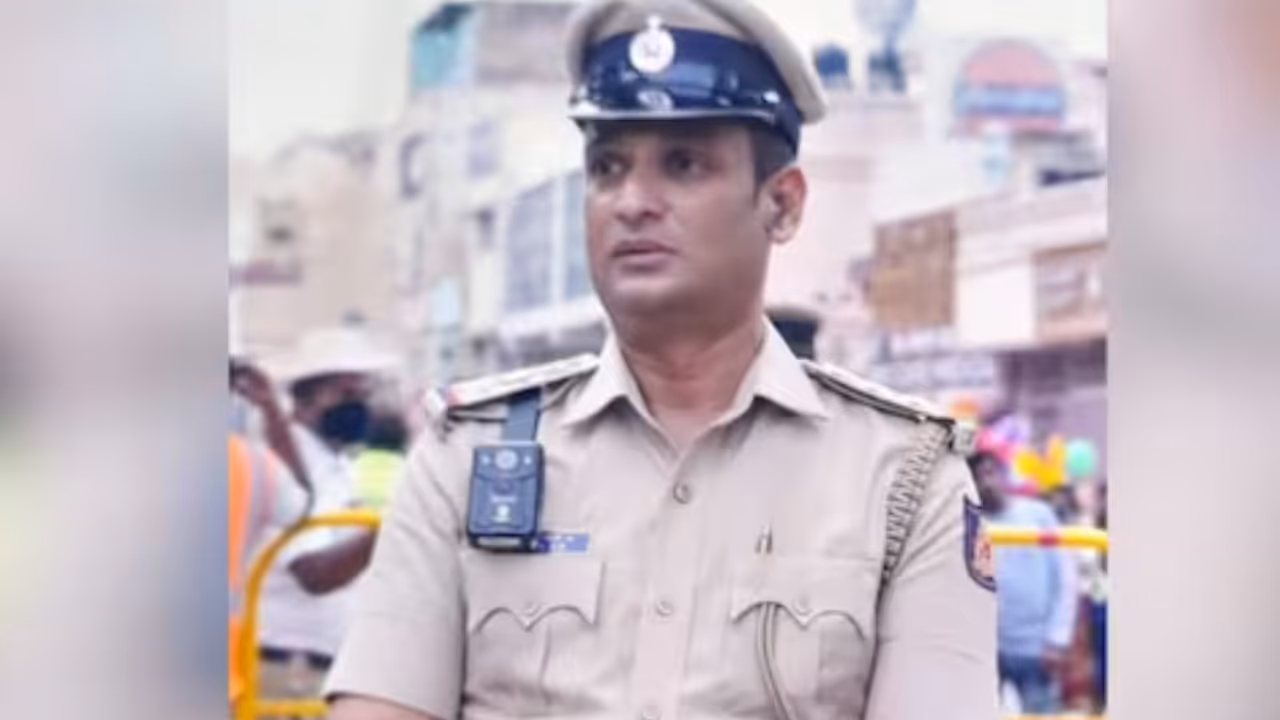  Bengaluru police inspector complaint