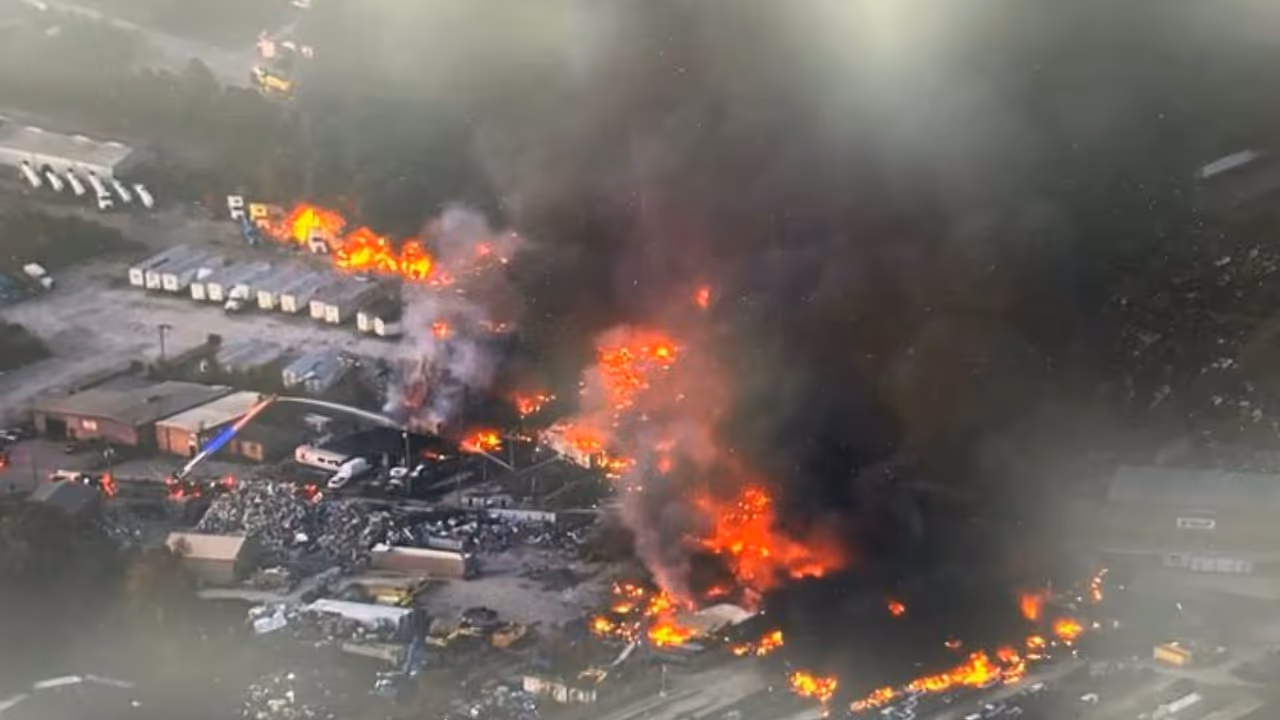 plane crashes near a Kentucky airport plane crashes near a Kentucky airport