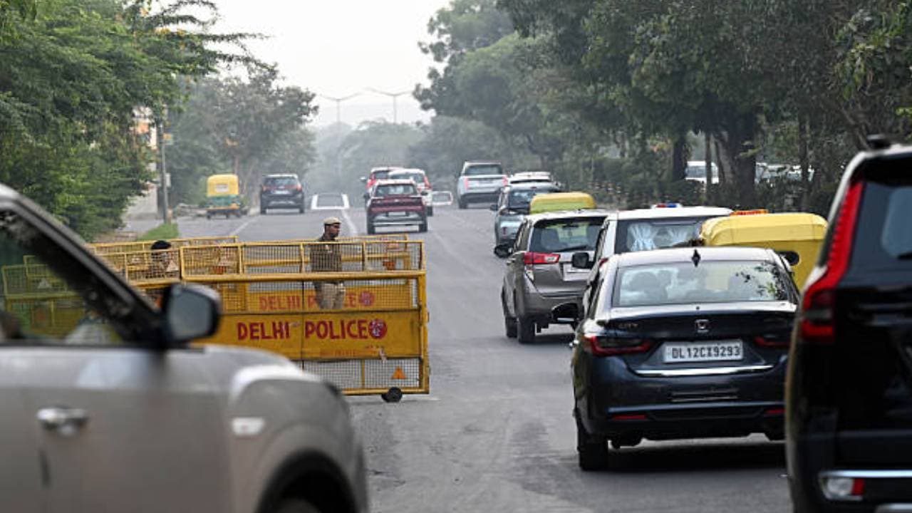 delhi dangerous car 