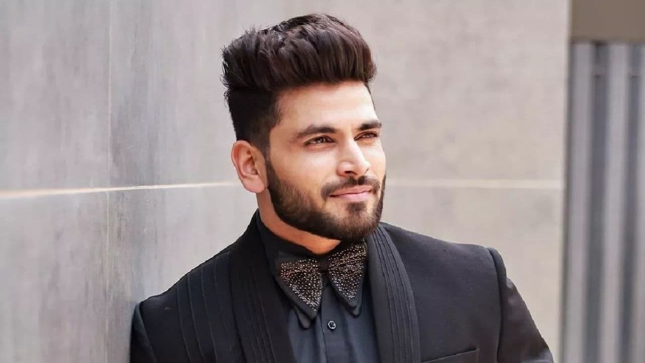 शिव ठाकरे शिव ठाकरे