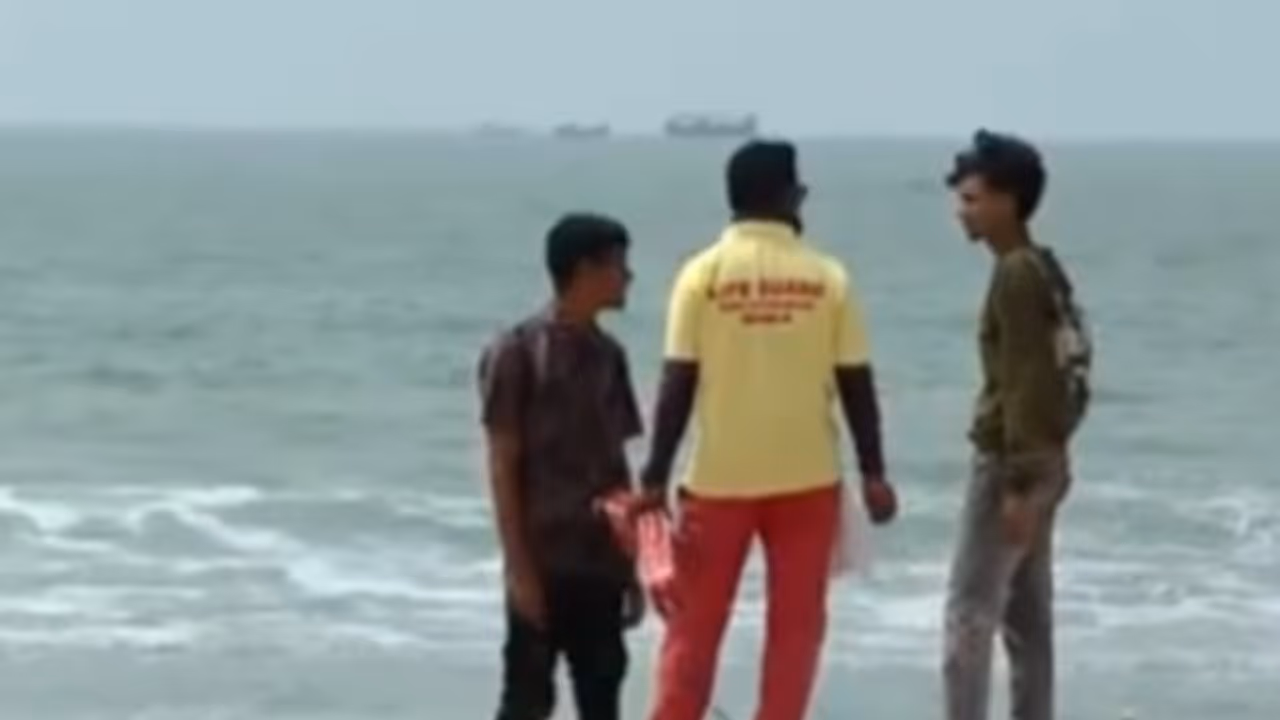 Thiruvananthapuram beaches lifeguard strike warning Thiruvananthapuram beaches lifeguard strike warning