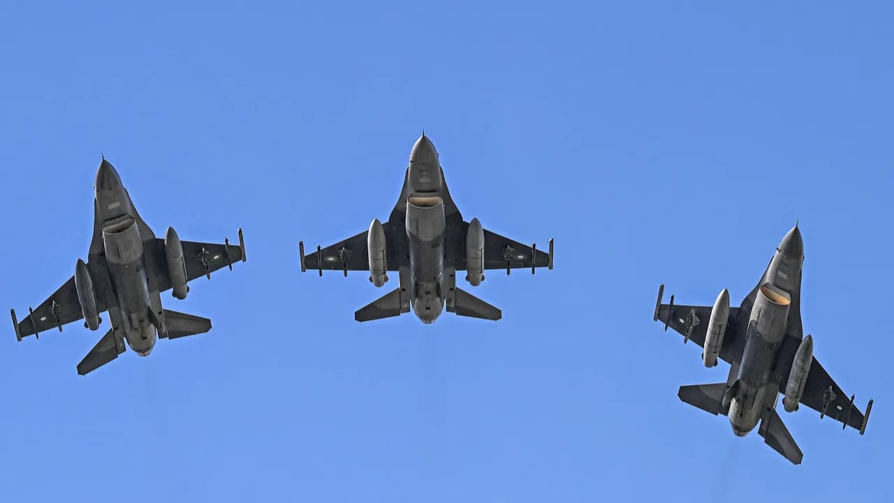 Pak fighter jet Pak fighter jet