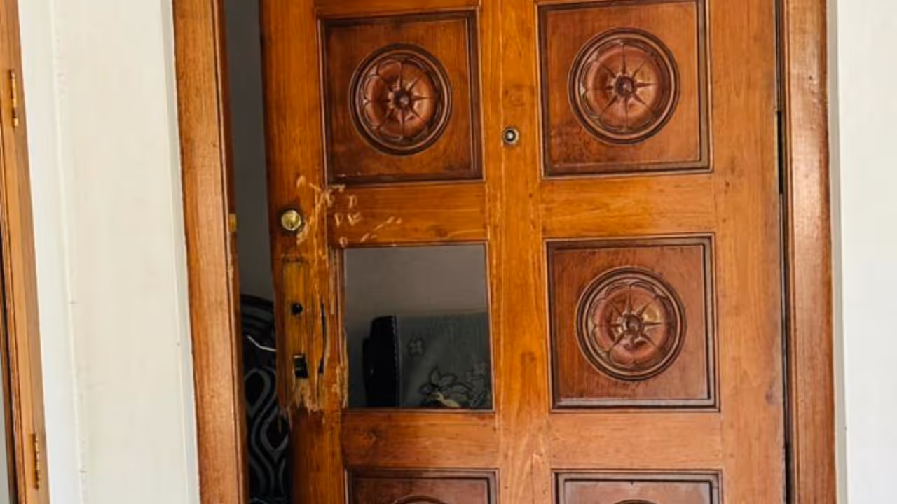 gold and cash stolen from locked home in mukkam gold and cash stolen from locked home in mukkam