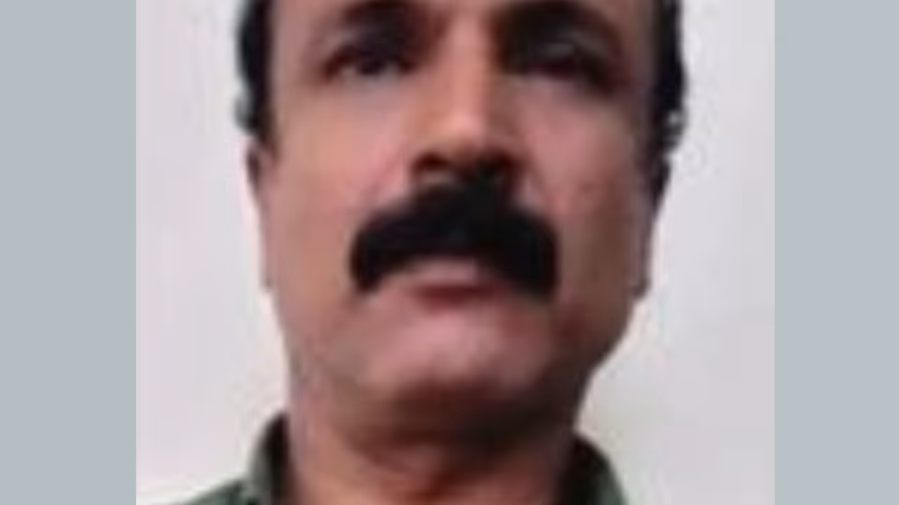 bus conductor arrested in pocso case for abusing student in kozhikode bus conductor arrested in pocso case for abusing student in kozhikode