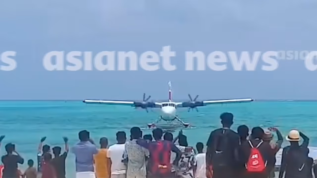 sea plane sea plane