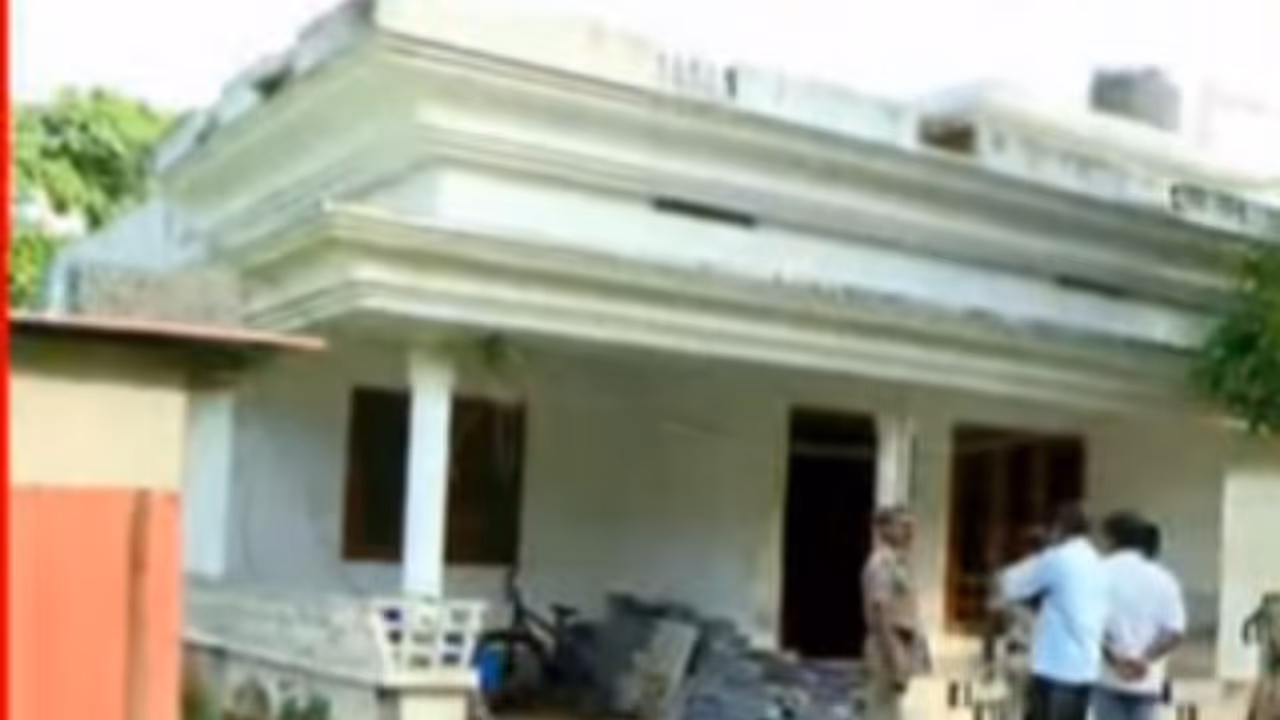 husband and wife found dead in chalakudy house husband and wife found dead in chalakudy house